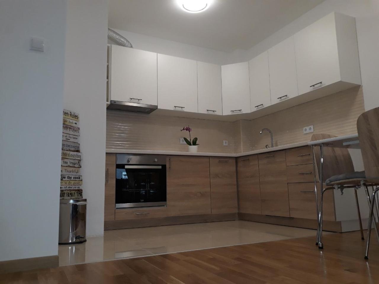 Apartman Lukana Banja Luka Eksteriør bilde